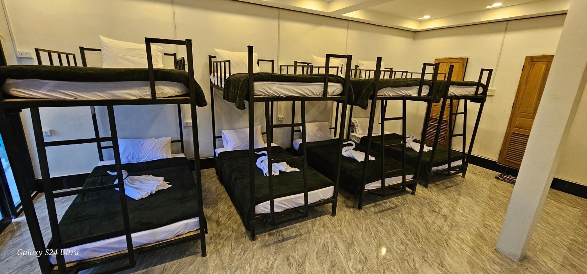 Inn Riverside Hostel Pb Muang Pakbèng エクステリア 写真